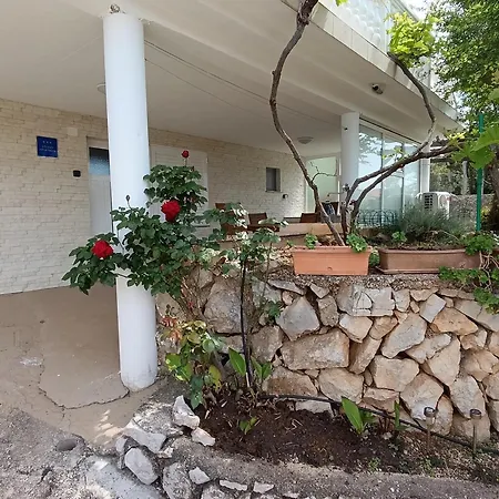 Apartman Julia - Near The Martinšćica