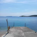 Apartment Julia - Near The Martinšćica