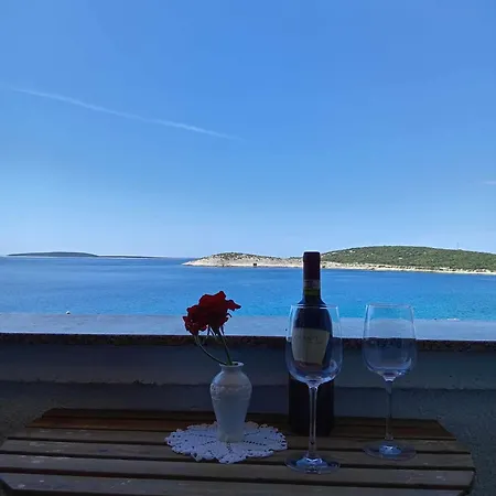 Apartament Julia - Near The