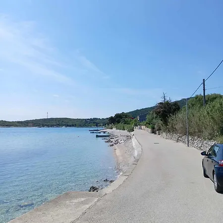 Apartament Julia - Near The Martinšćica